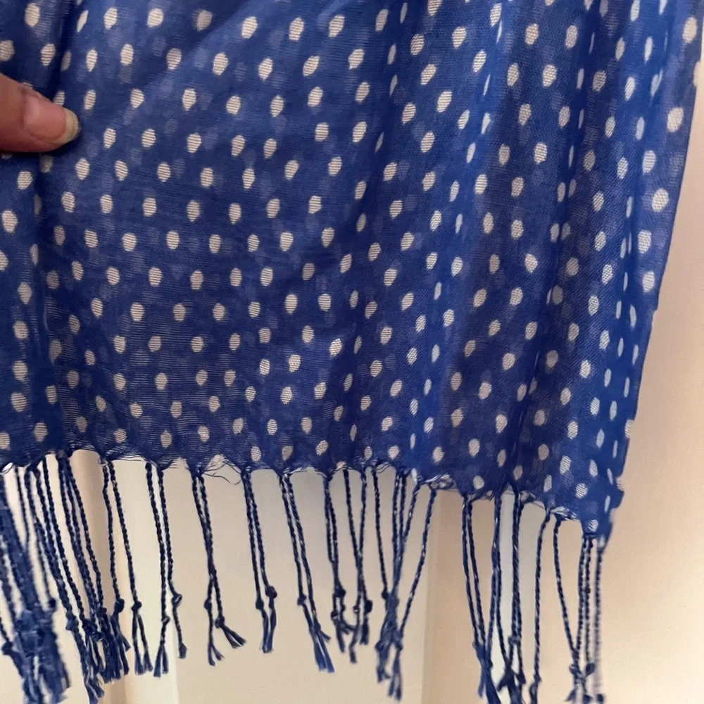 Contemporary Scarf Blue White Dot Coastal Nautical Isaac Mizrahi EUC 30
